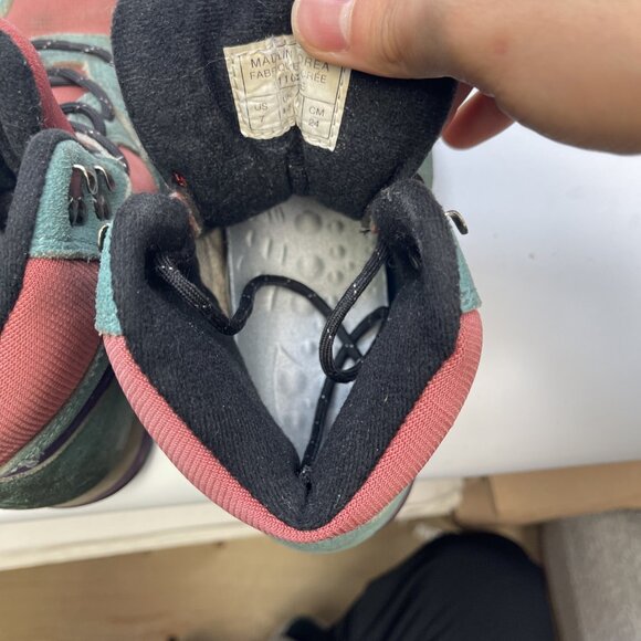 Vintage 1991 Nike Hiking Boots Trail Shoes Red / Purple Green / Wom Sz7 US Read - Picture 14 of 16